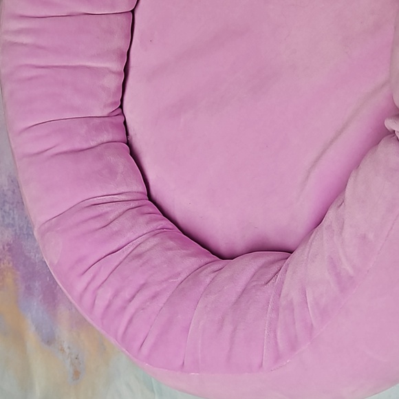 Sqiushmallows Beula the Purple Octopus Pet Bed - Picture 10 of 14